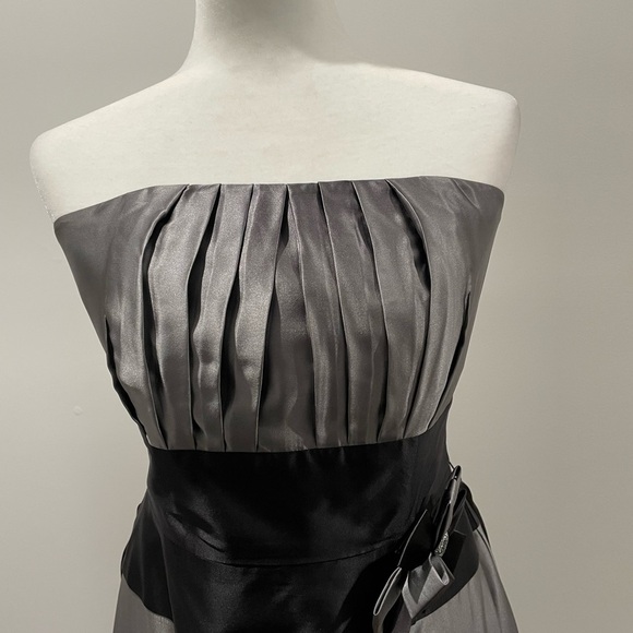 Elegant Strapless Dress - Picture 4 of 6